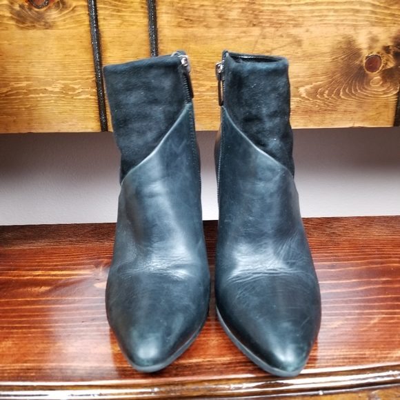 Vince Camuto Leather and Suede Boots Pointed Toe - Picture 6 of 6